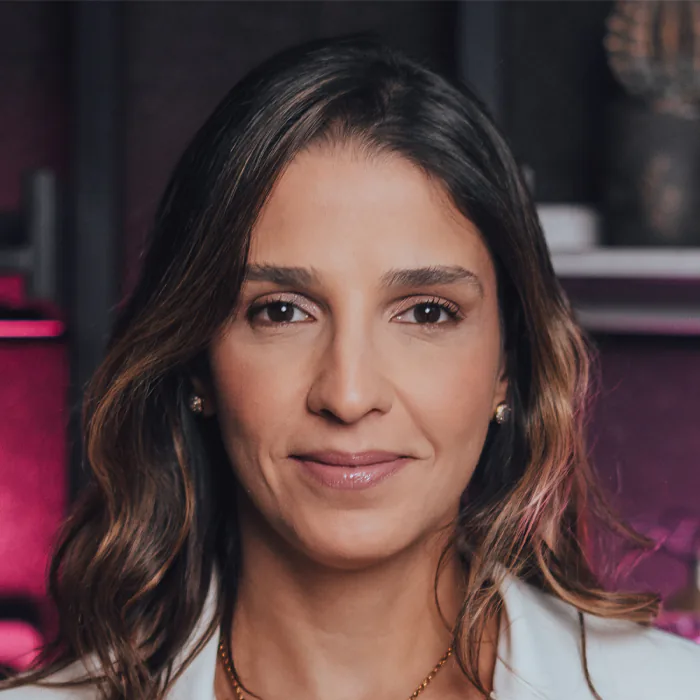 Ana Carolina Oliveira